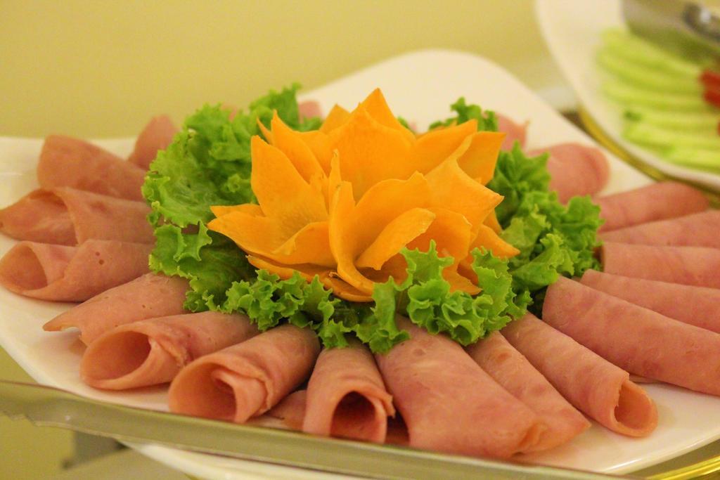 Hotel Bella Premier & Rooftop Skybar Hanoi