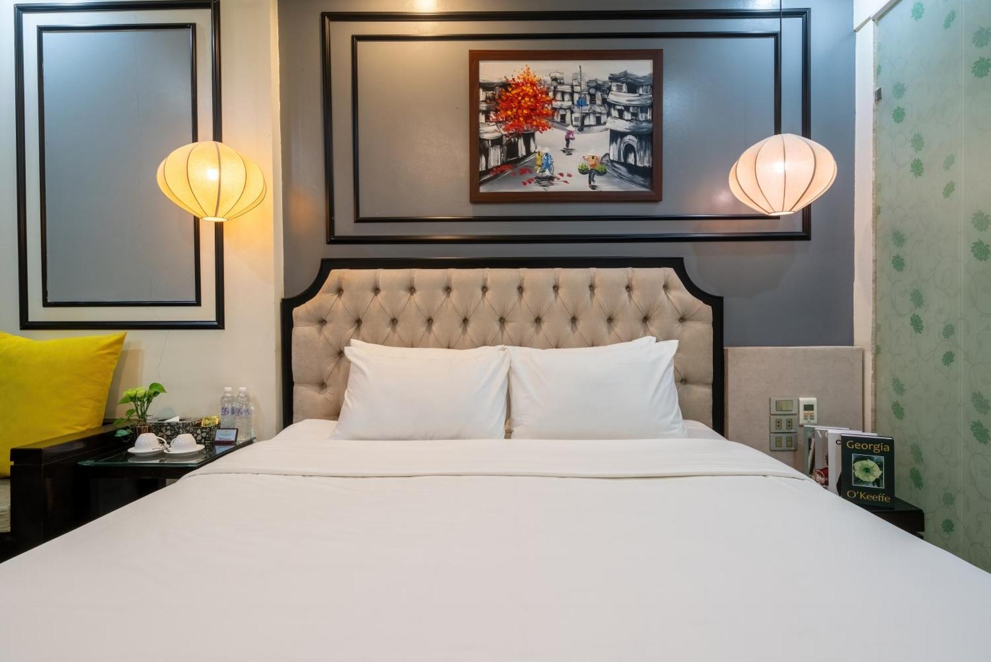 Отель Bella Premier & Rooftop Skybar