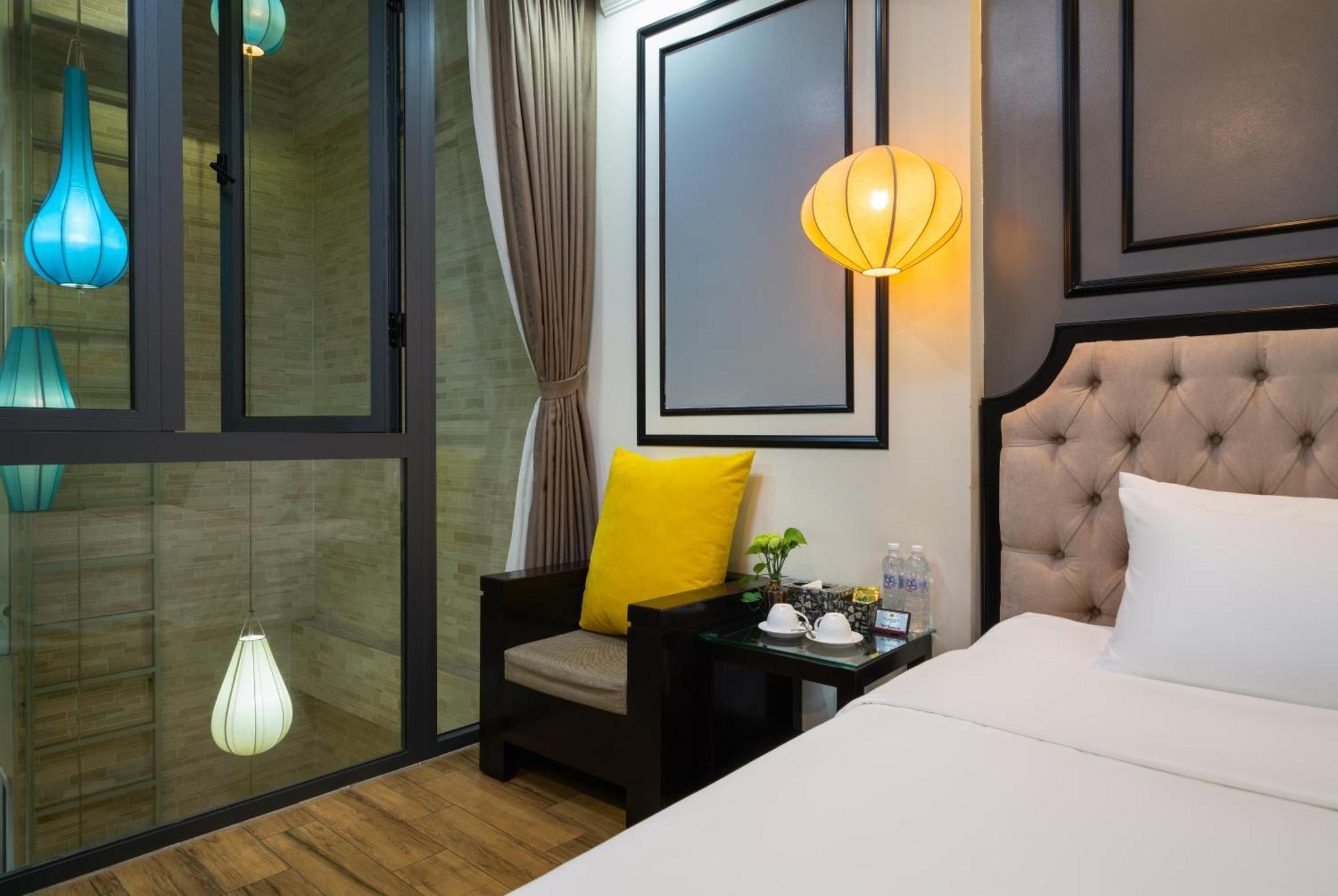 Отель Bella Premier & Rooftop Skybar