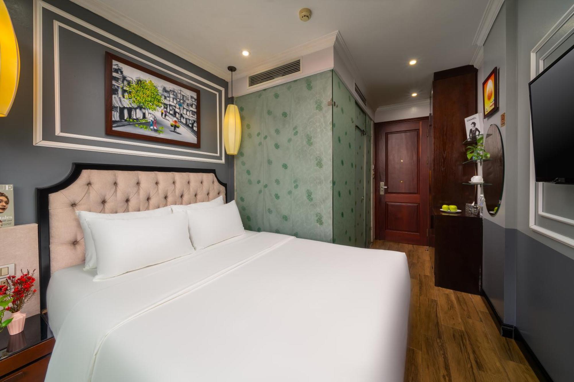 Отель Bella Premier & Rooftop Skybar 4*
