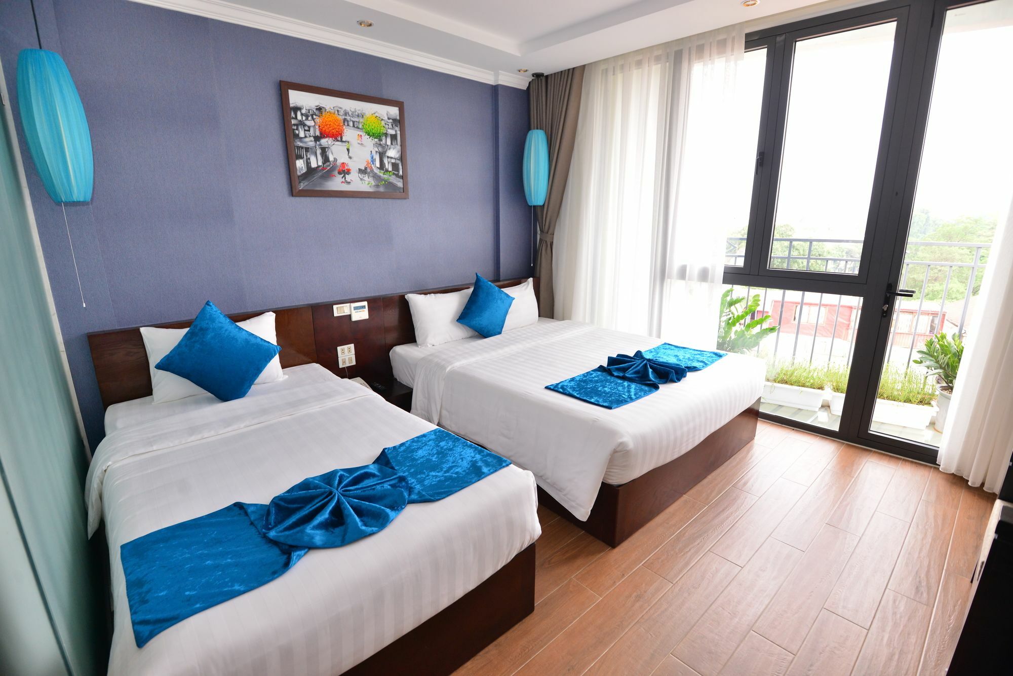 Bella Premier & Rooftop Skybar 4*