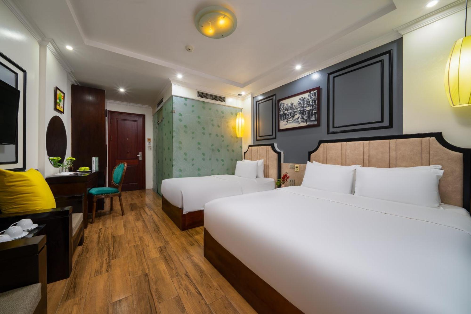 Bella Premier & Rooftop Skybar Отель